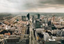 Bitwa, której nie było. Dlaczego Warszawa (znów) obroniła Rafała Trzaskowskiego? Warszawa